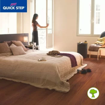 Ламінат Quick Step LARGO LPU3988 Natural varnished Merbau planks для інтерєру спальні дизайну затишної кімнати
